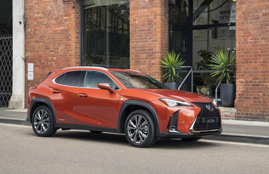  Lexus UX250h F-Sport 2019 года  (AU) (фото 4 из 8)